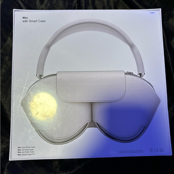 AirPod Max - Picture 2 of 5